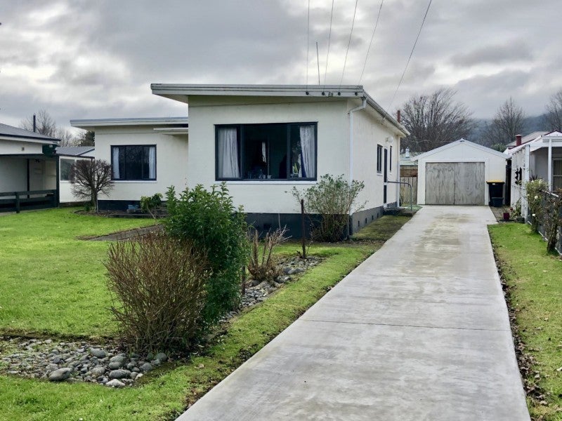 8 Clarke Avenue, Te Aroha, Te Aroha - Carousel 12