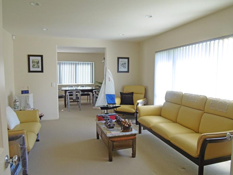 3 Amaretto Avenue, Flat Bush, Auckland - Carousel 2