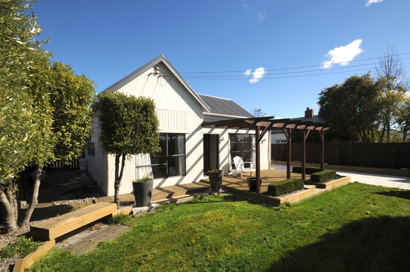 46 Richill Street, Belfast, Christchurch - Carousel 1