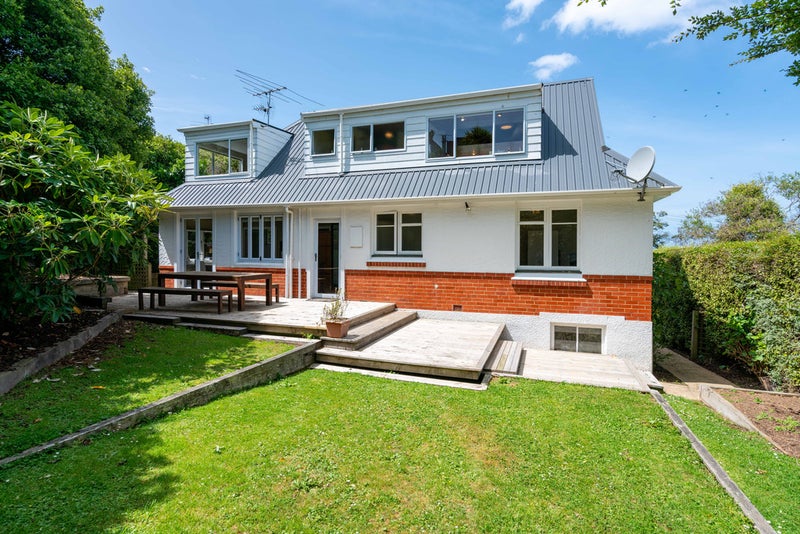 12 Carnarvon Street, Belleknowes, Dunedin - Carousel 2