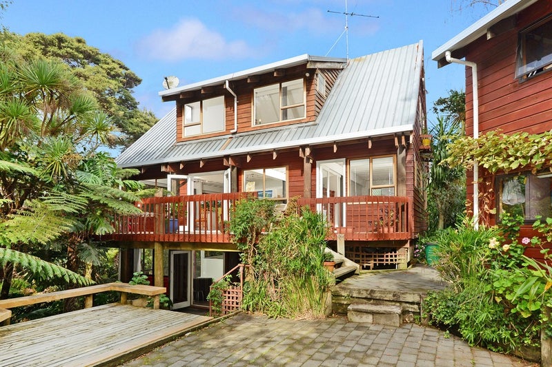 15A Coronation Road, Hillcrest, Auckland - Carousel 24