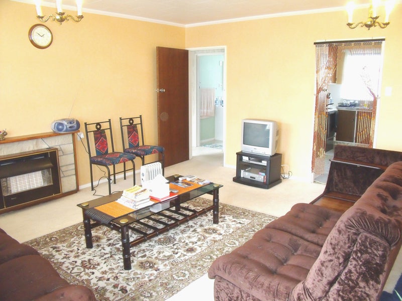 1/22 Hereford Street, West End, Palmerston North - Carousel 2