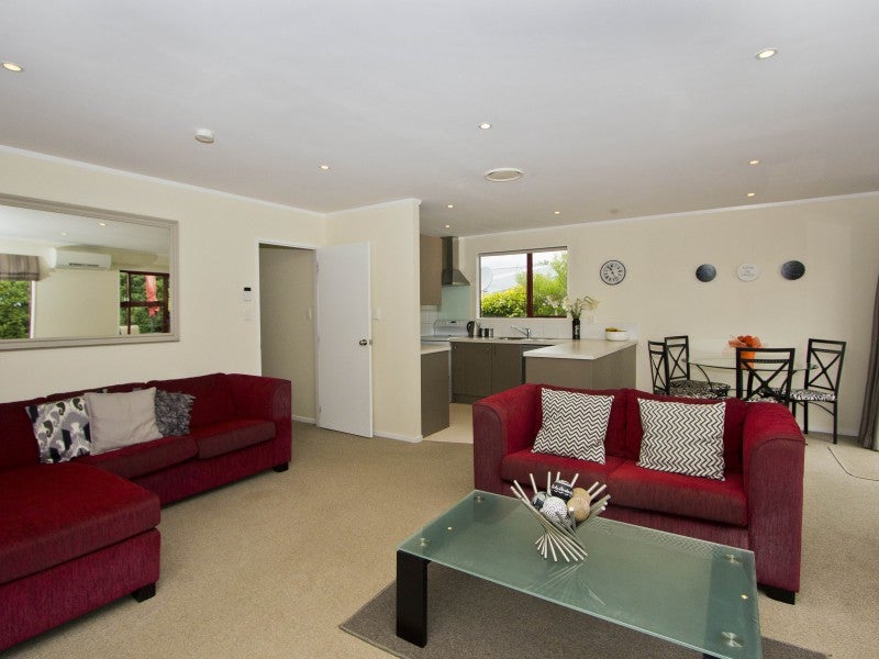 68 Cypress Drive, Maungaraki, Lower Hutt - Carousel 2