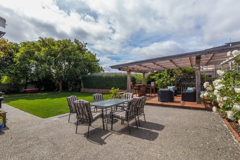 1 Manchester Street, Petone, Lower Hutt - Carousel 2