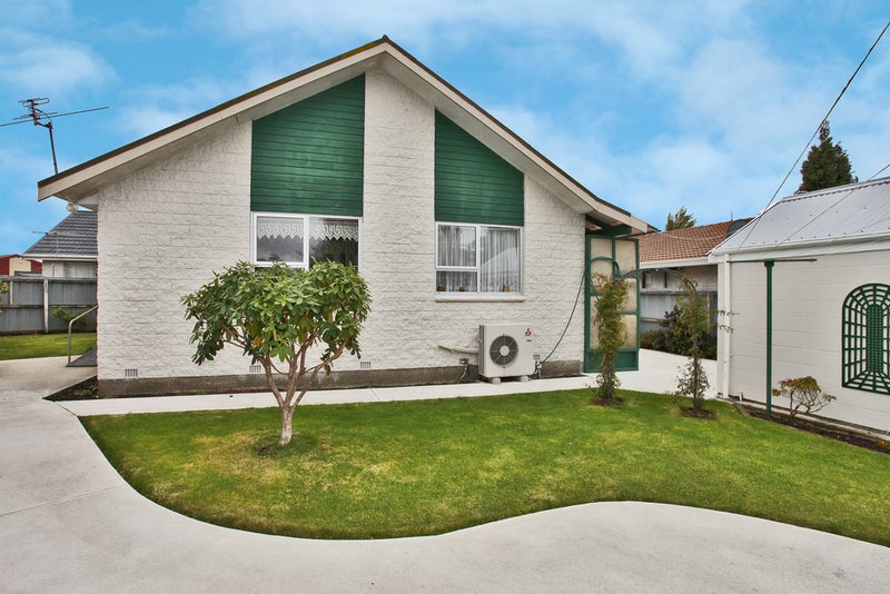 2/24 Wyatt Place, Russley, Christchurch - Carousel 1