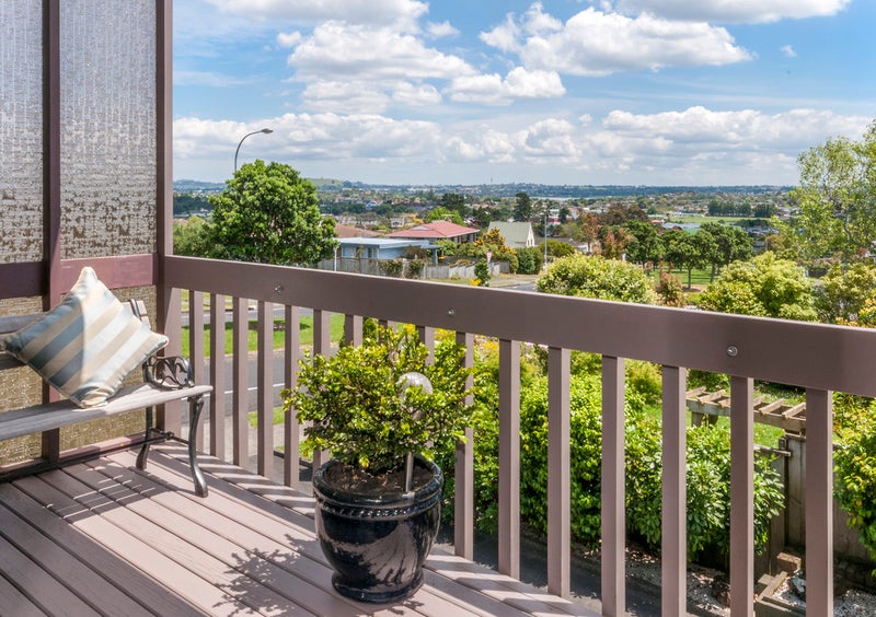 1/70 Highland Park Drive, Highland Park, Auckland - Carousel 2
