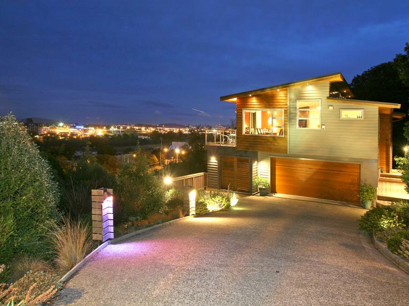 5 Jenness Grove, Harbour View, Lower Hutt - Carousel 1