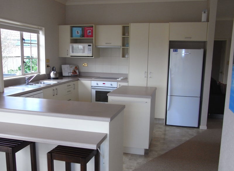 10 Holdsworth Drive, Otamatea, Whanganui - Carousel 2