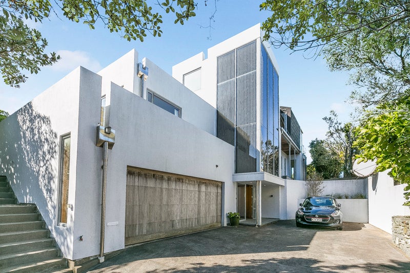 6 Ranikhet Way, Khandallah, Wellington - Carousel 1