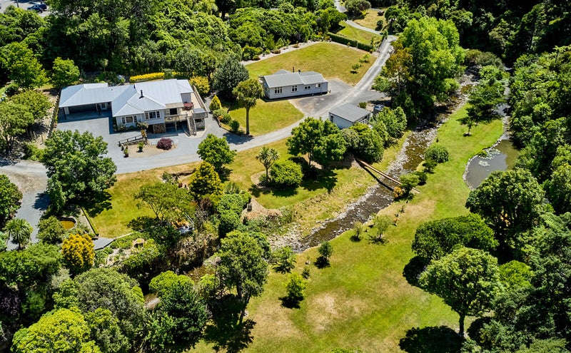 255 Plateau Road, Te Marua, Upper Hutt - Carousel 21