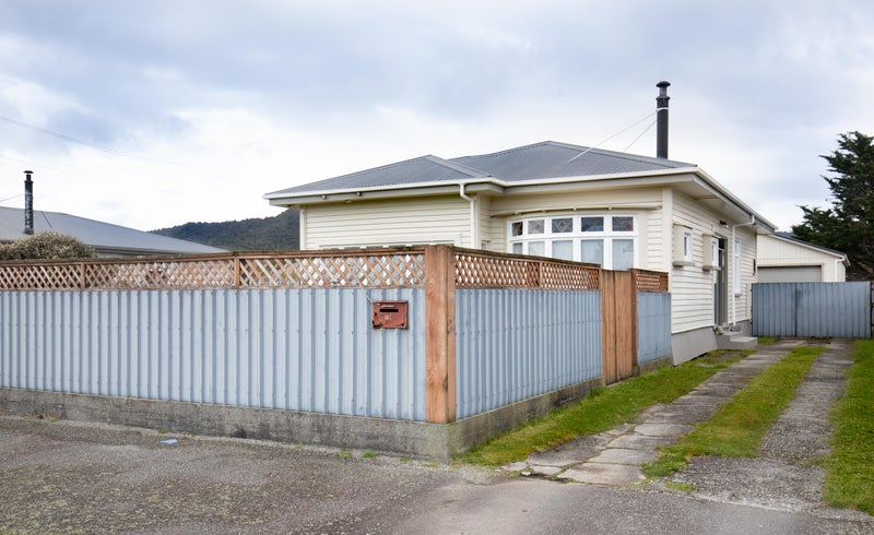 91 Reid Street, Blaketown, Greymouth - Carousel 17