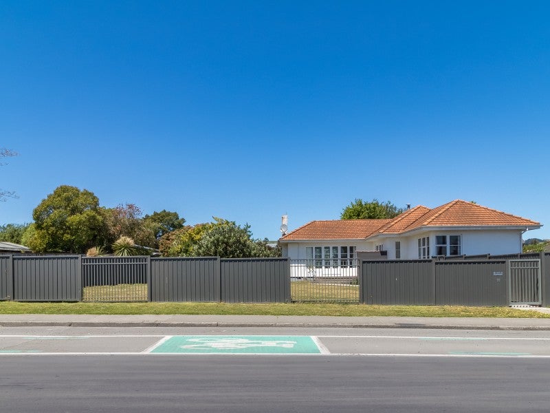 72 Napier Road, Havelock North, Havelock North - Carousel 2