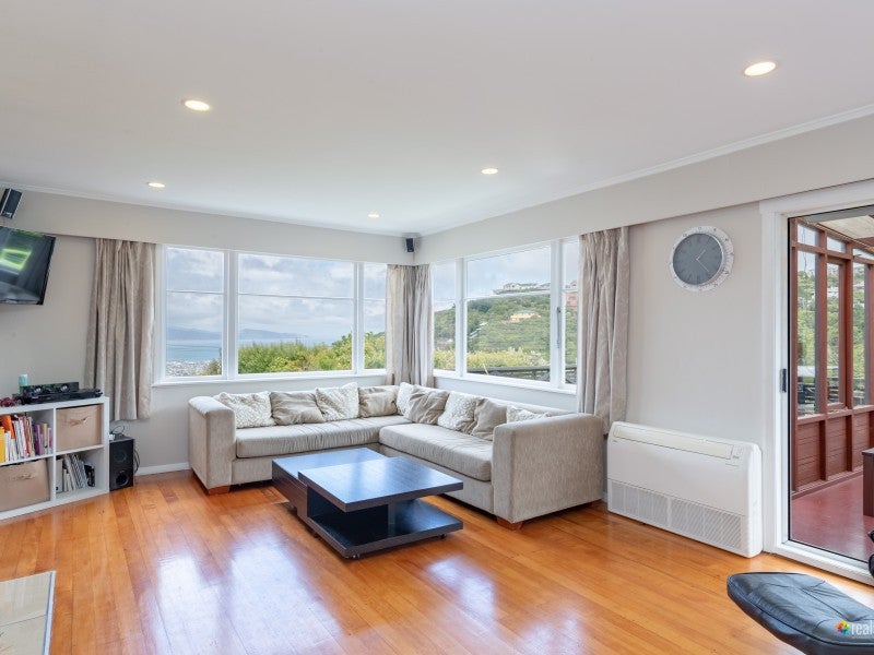 58 Pokohiwi Road, Normandale, Lower Hutt - Carousel 2