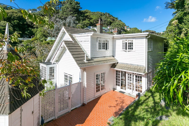61 Oban Street, Wadestown, Wellington - Carousel 1