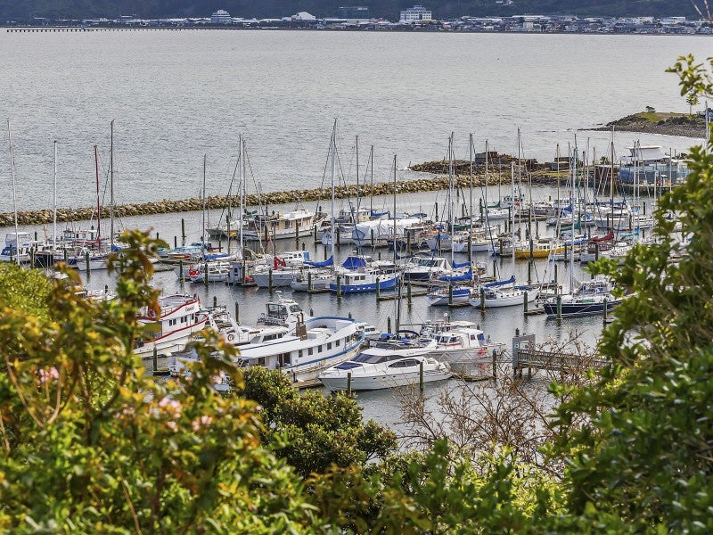 17 Howard Road, Point Howard, Lower Hutt - Carousel 1