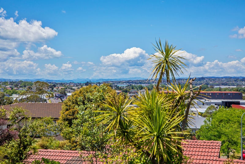 24A Cotton Street, Saint Johns, Auckland - Carousel 1