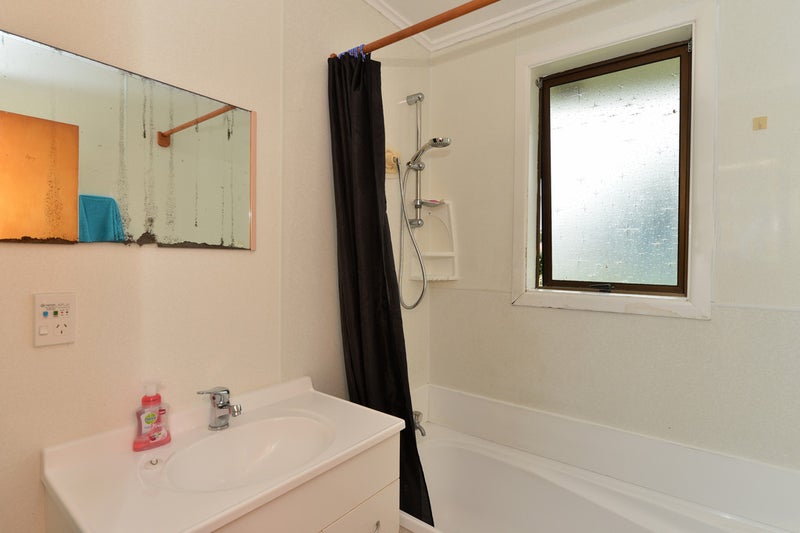 10 Cambridge Street, Kamo, Whangarei - Carousel 10