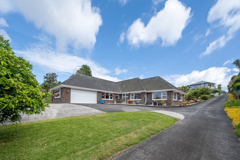 15A Paparoa Road, Cockle Bay, Auckland - Carousel 2