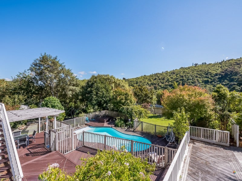 124 Plateau Road, Te Marua, Upper Hutt - Carousel 1