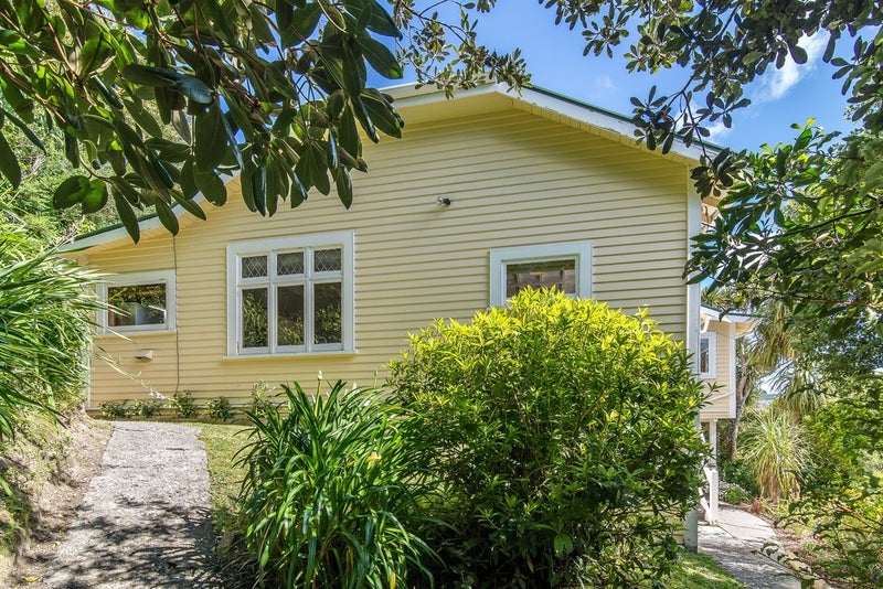 29 Crofton Road, Ngaio, Wellington - Carousel 1