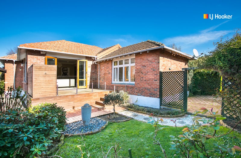 384B Bay View Road, Saint Clair, Dunedin - Carousel 1