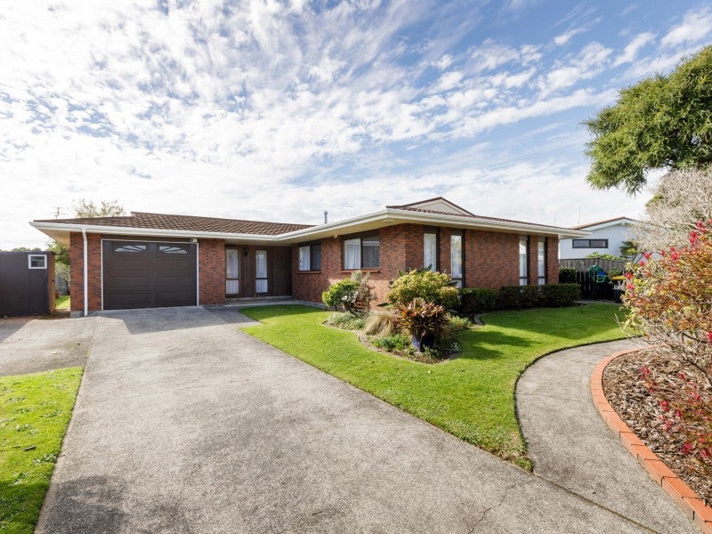 22 Saint Ives Grove, Whalers Gate, New Plymouth - Carousel 1