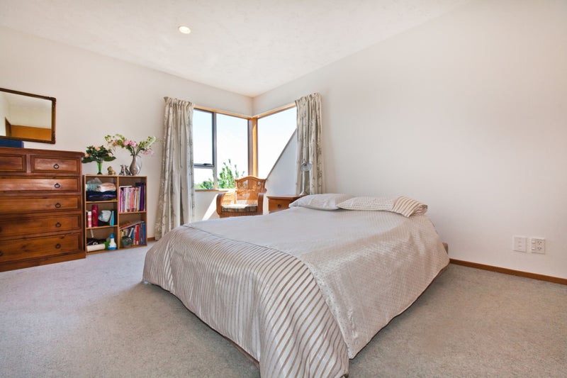 3A Cambrian Close, Westmorland, Christchurch - Carousel 2
