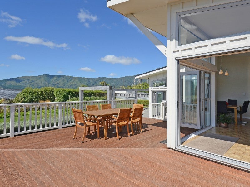 60 Mount Marua Way, Timberlea, Upper Hutt - Carousel 2