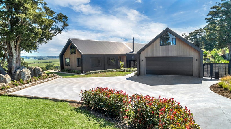 307 Apotu Road, Kamo - Carousel 1