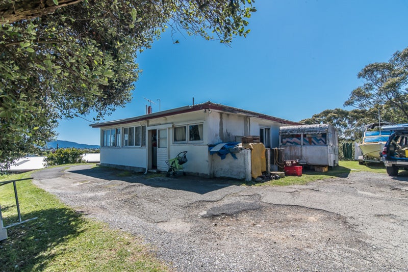 88 Raumati Road, Raumati Beach, Paraparaumu - Carousel 2