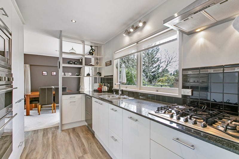 76 Tauhinu Road, Greenhithe, Auckland - Carousel 2