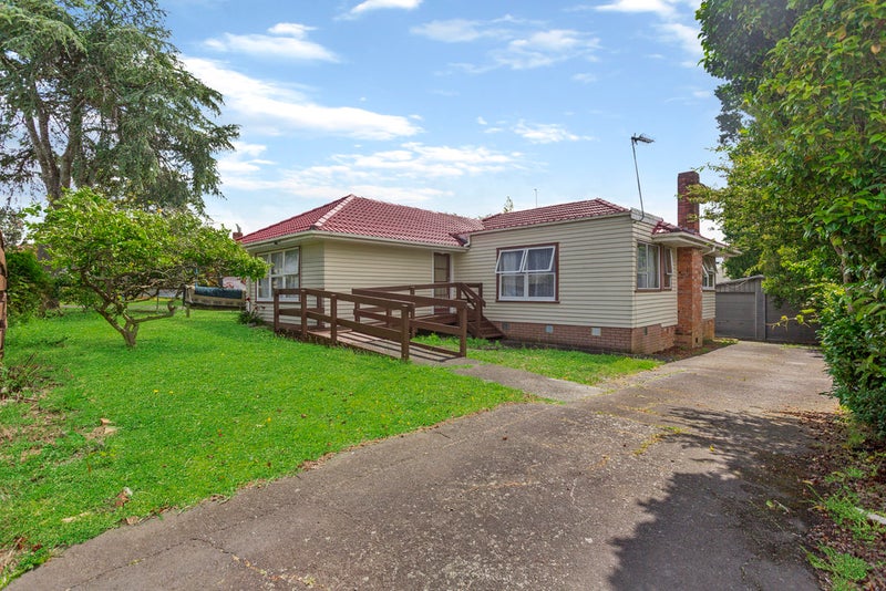 21 Crown Crescent, Otara, Auckland - Carousel 1