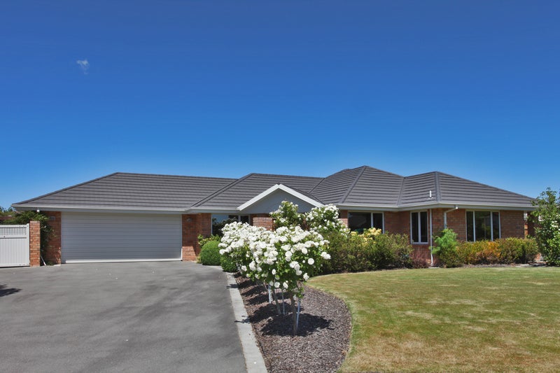 2 Springside Place, Redwood, Christchurch - Carousel 1