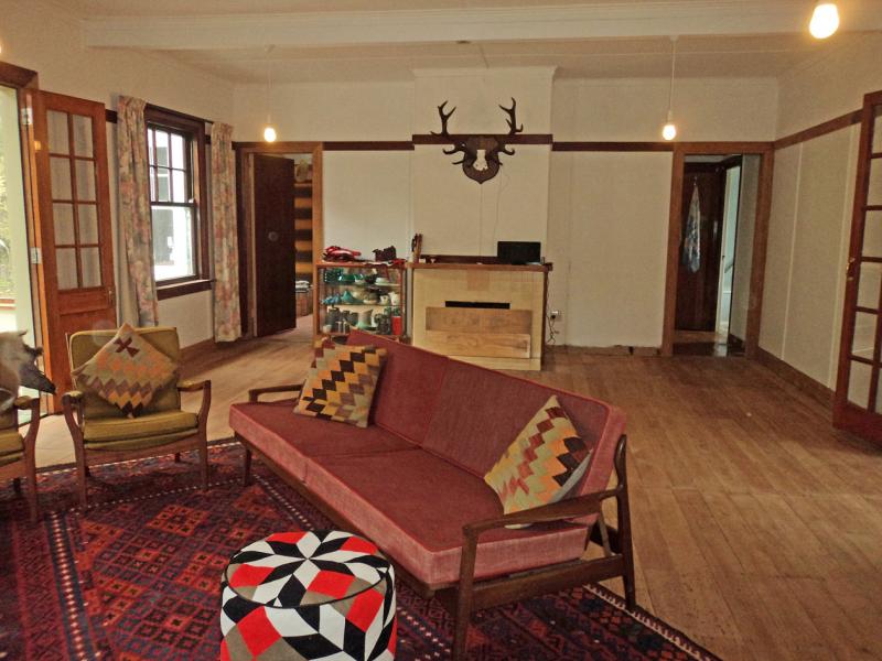 7 Stratton Street, Normandale, Lower Hutt - Carousel 2