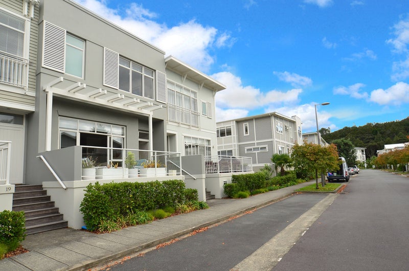 21 Kensington Drive, Orewa, Orewa - Carousel 1
