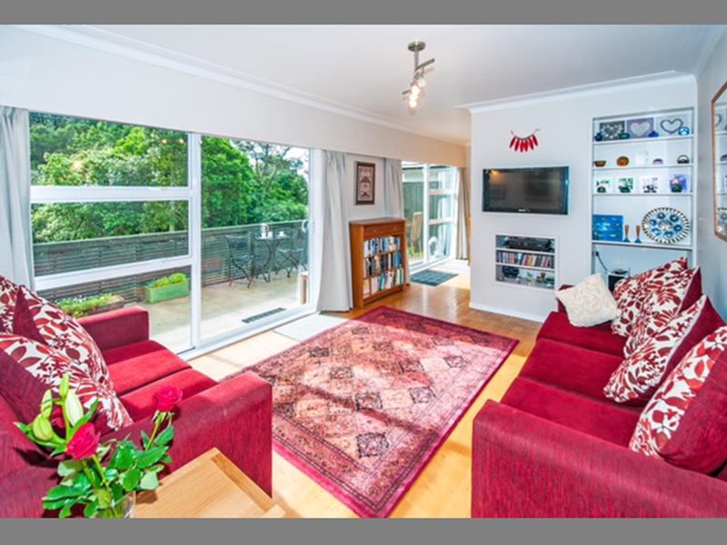 1/16 Pupuke Road, Hillcrest, Auckland - Carousel 2