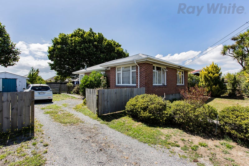 39 Bourne Crescent, Papanui, Christchurch - Carousel 1