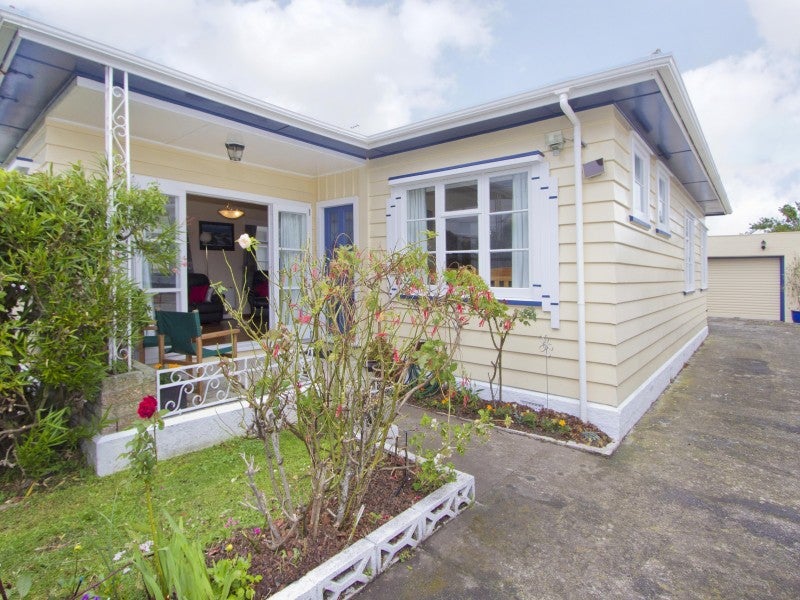 39 East Street, Petone, Lower Hutt - Carousel 1