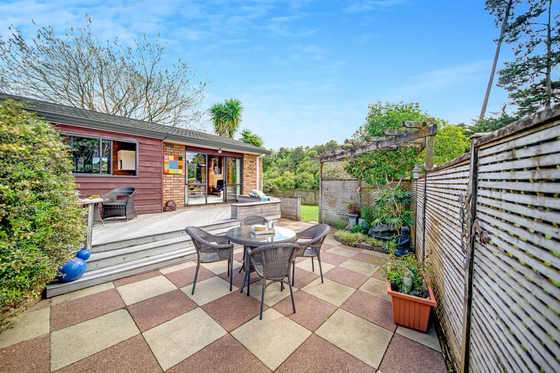2/47 Headcorn Place, Botany Downs, Auckland - Carousel 16