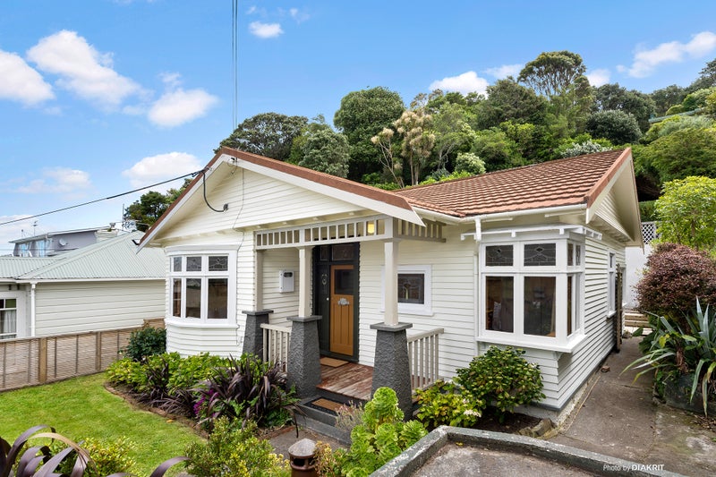 18 Mccoll Street, Vogeltown, Wellington - Carousel 1