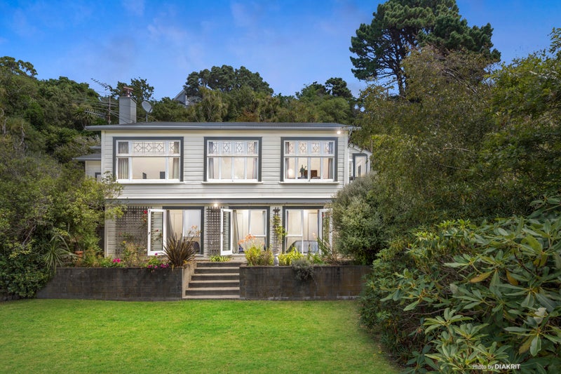 176 Barnard Street, Wadestown, Wellington - Carousel 1