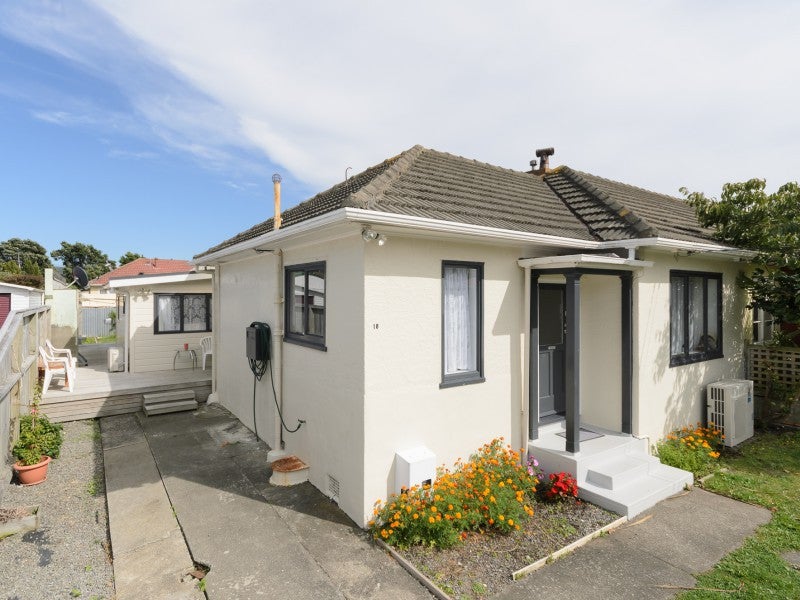 18 Glamis Avenue, Strathmore Park, Wellington - Carousel 2