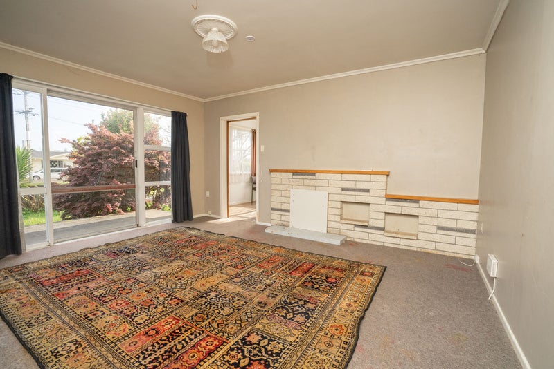 79 Collins Road, Melville, Hamilton - Carousel 2