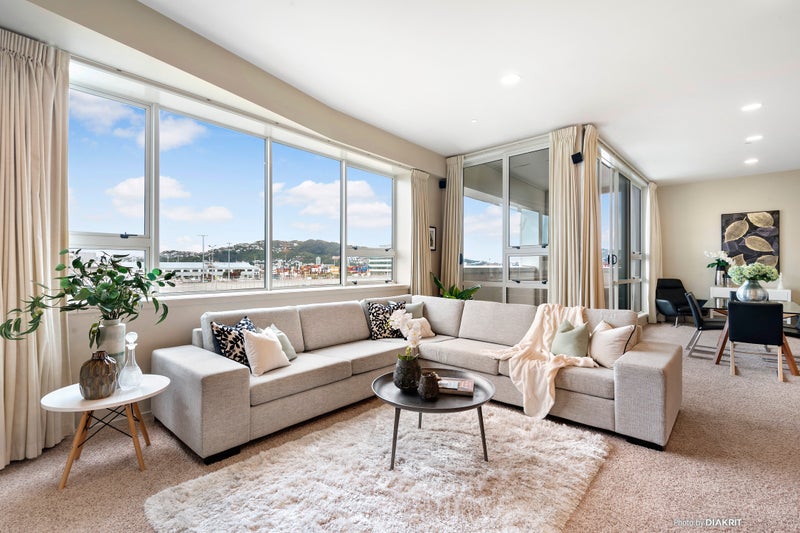 215/107 Thorndon Quay, Pipitea, Wellington - Carousel 1