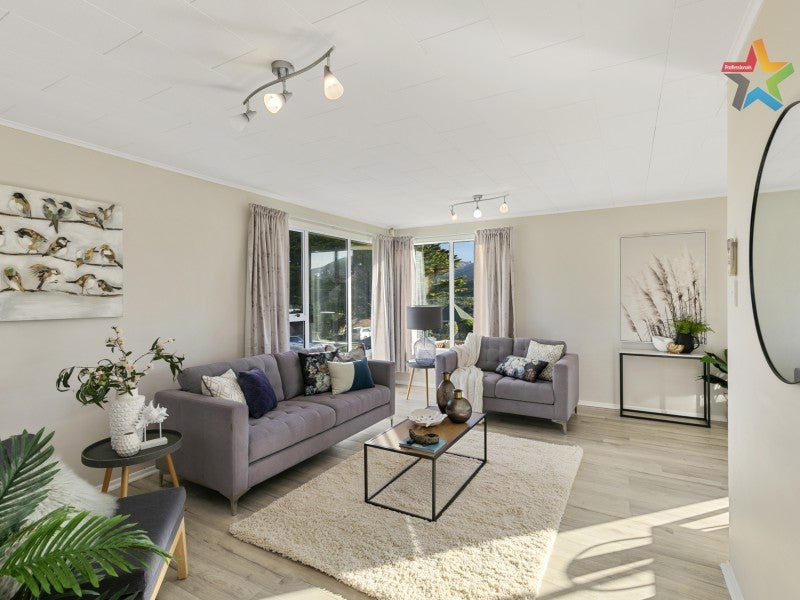 98 Major Drive, Kelson, Lower Hutt - Carousel 1