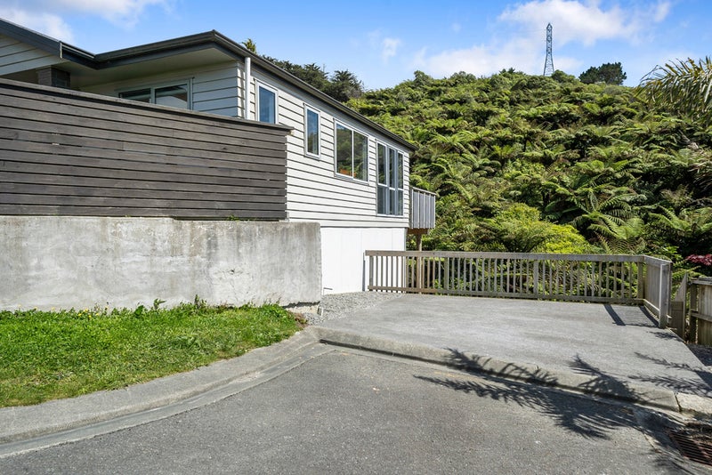 19 Tara Place, Belmont, Lower Hutt - Carousel 16