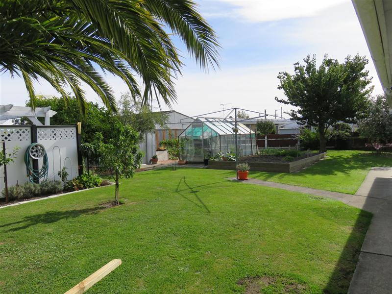 8 Robinson Street, Grovetown, Blenheim - Carousel 16