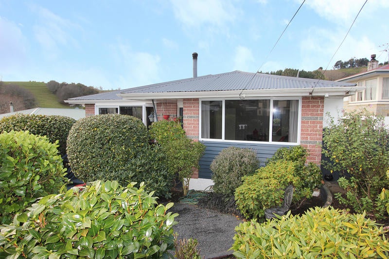 65 Elwyn Crescent, Green Island, Dunedin - Carousel 1