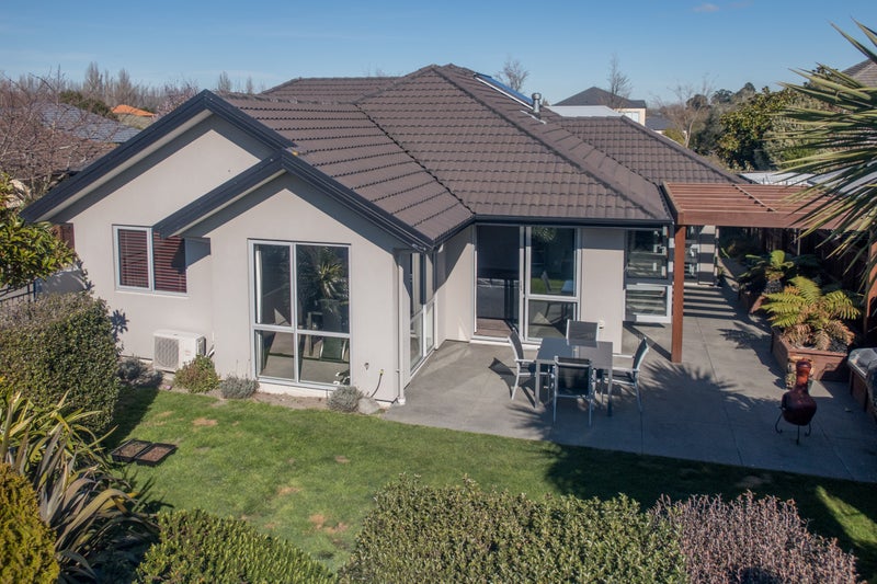 18 Fantasia Gardens, Northwood, Christchurch - Carousel 2
