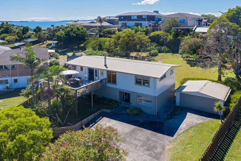 7 Robbies Road, Shelly Park, Auckland - Carousel 1